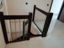 Ξύλινη σκάλα
